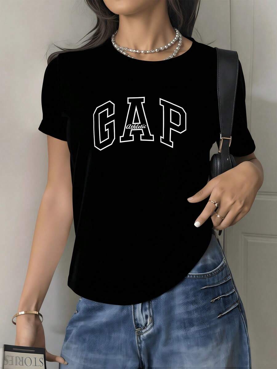 Letras grandes con palabra GAP reflejan energía juvenil y una actitud deportiva moderna transmitiendo confianza y vitalidad camiseta de mujer cómoda casual cuello redondo ideal para uso diario - Negro - Ver 1