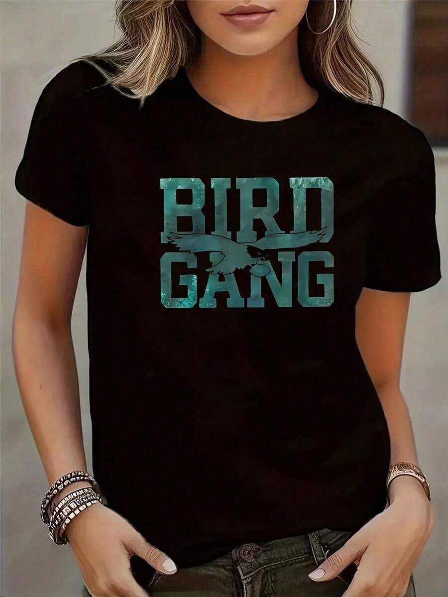 BIRDGANG Women's Printed T-Shirt - Short Sleeve, Crew Neck, Casual Style With Bird And Band Text Design - Machine Washable Opaque T-Shirt For Casual Wear, Parties, And Outfits - BIRDGANG Brand Casual Wardrobe Essential For Women's Style Enthusiasts Over 18 Years Old - 黑色 - 查看 1