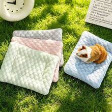 Portable Hamster Cooling Mat Pad, Small Pet General Cooling Pad, Golden Hamster Rabbit Ice Silk Breathable Hamster Mat, Summer Anti-Stuffy Washable Pet Sleeping Mat, Washable Breathable Cooling Pad - Multicolor - View 1