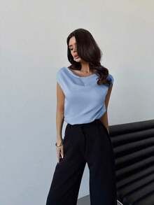 Blusa de satén de unicolor con cuello arrugado asimétrico sin mangas, elegante para mujeres, adecuada para el trabajo, el viaje diario, las citas y las bodas, primavera/verano - Celeste - Ver 8