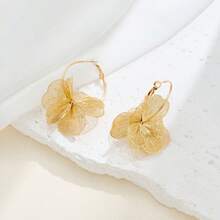 Elegant Gold Flower Hoop Earrings, Fashionable Niche Exaggerated Style Earrings, Sweet & Charming - A - View 2