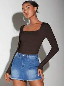 Camiseta crop de cuello cuadrado fruncido lateral - Café integral - Ver 5