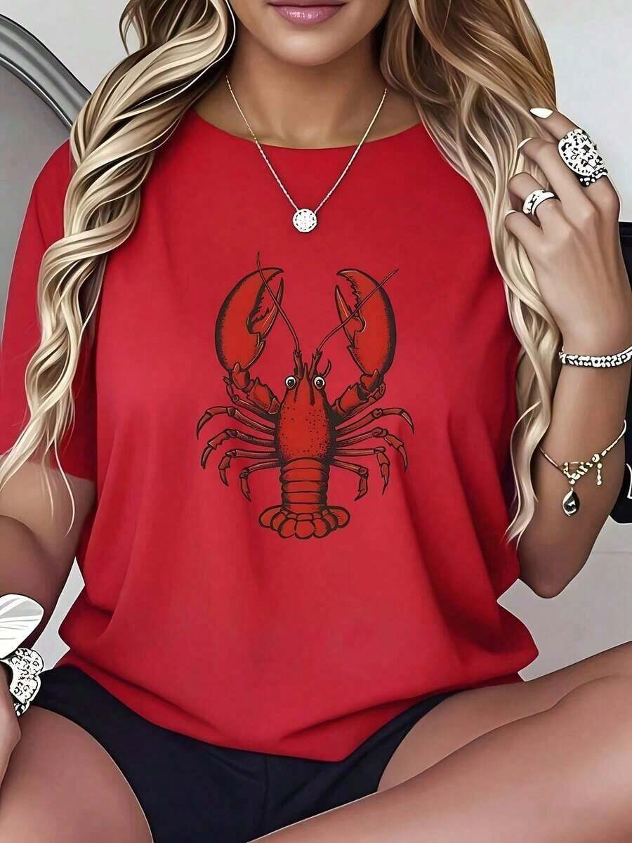 Una camisa elegante con diseño de camarón, hecha de %. Esta camiseta de manga corta y cuello redondo es ideal para primavera y verano, ofreciendo un ajuste transpirable e informal. Perfecta para las vacaciones. - Rojo - Ver 1