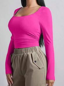 Camiseta crop de cuello cuadrado fruncido lateral - Rosa Fucsia - Ver 3