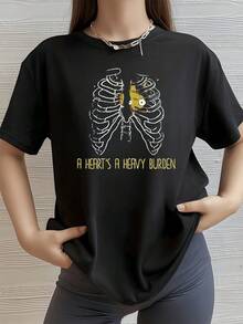 Open Ribs Revealing A Luminous Heart Symbolizing Inner Emotional Strength And The Power To Move Forward. Comfortable And Modern Women's T-Shirt For Everyday Wear. - 黑色 - 查看 8