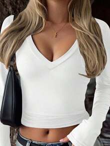 Women's Fitted And Sexy Knit Top, Long Sleeve, V-Neck, Solid Color, Casual Spring T-Shirt, White. - 白色 - 查看 10