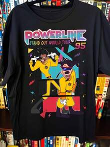 Nuevas camisetas Camiseta de talla grande para hombre 2026 con estampado llamativo de la gira mundial "Power Cable" - Diseño retro colorido, con un personaje de dibujos animados luciendo un mono amarillo y fuentes llamativas, es la camiseta casual de verano perfecta para amantes de la música y aquellos que buscan una moda única. Y2K,Dulce niña,Camisa de manga corta para hombre,productos de anime japonés, conjuntos para padres e hijos, San Valentín,Camiseta de mujer de algodón puro,Camiseta informal negra de cuello redondo para hombre camisas para niños, ropa para niñas, conjuntos de chicas de televisión, conjuntos a juego para madre e hija - Negro - Ver 6