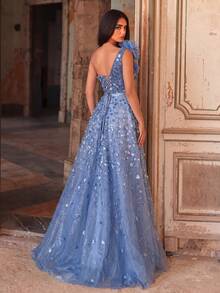 Faeriesty Vestido largo de noche formal con cuello asimétrico, sin mangas, con lentejuelas, dobladillo con volantes y abertura, con cuentas y lazo en la espalda, para vacaciones - Neblina azul - Ver 3