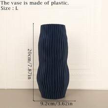 1 buah Vas Plastik Berlipat, Hasil Akhir Matte Premium, Tekstur Vertikal Minimalis dengan Efek Cahaya dan Bayangan Alami. Badan Bulat dengan Garis Halus, Retro Namun Serbaguna, Hanya Cocok untuk Bunga Kering - 1PC - View 17
