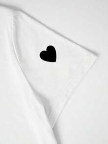 Camiseta de mujer de talla grande con estampado minimalista de corazón negro, perfecta para el Día de San Valentín, el transporte diario, regalos festivos, moda, camisetas elegantes, camisetas hermosas, regalos para hermanos, regalos para hermanas, regalos para madres, regalos del Día de la Madre, tops casuales pero elegantes - Blanco 4 - Ver 3