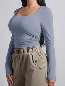 Camiseta crop de cuello cuadrado fruncido lateral - Niebla azul - Ver 4