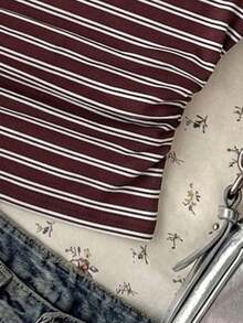 Conjunto de ropa casual y minimalista para deportes, calle, fiestas, aeropuerto, con estampado numérico y de letras en inglés tipo universitario, para festival de música, atuendo de verano para mujer, top corto asimétrico y fruncido ajustado - Multicolor 6 - Ver 4