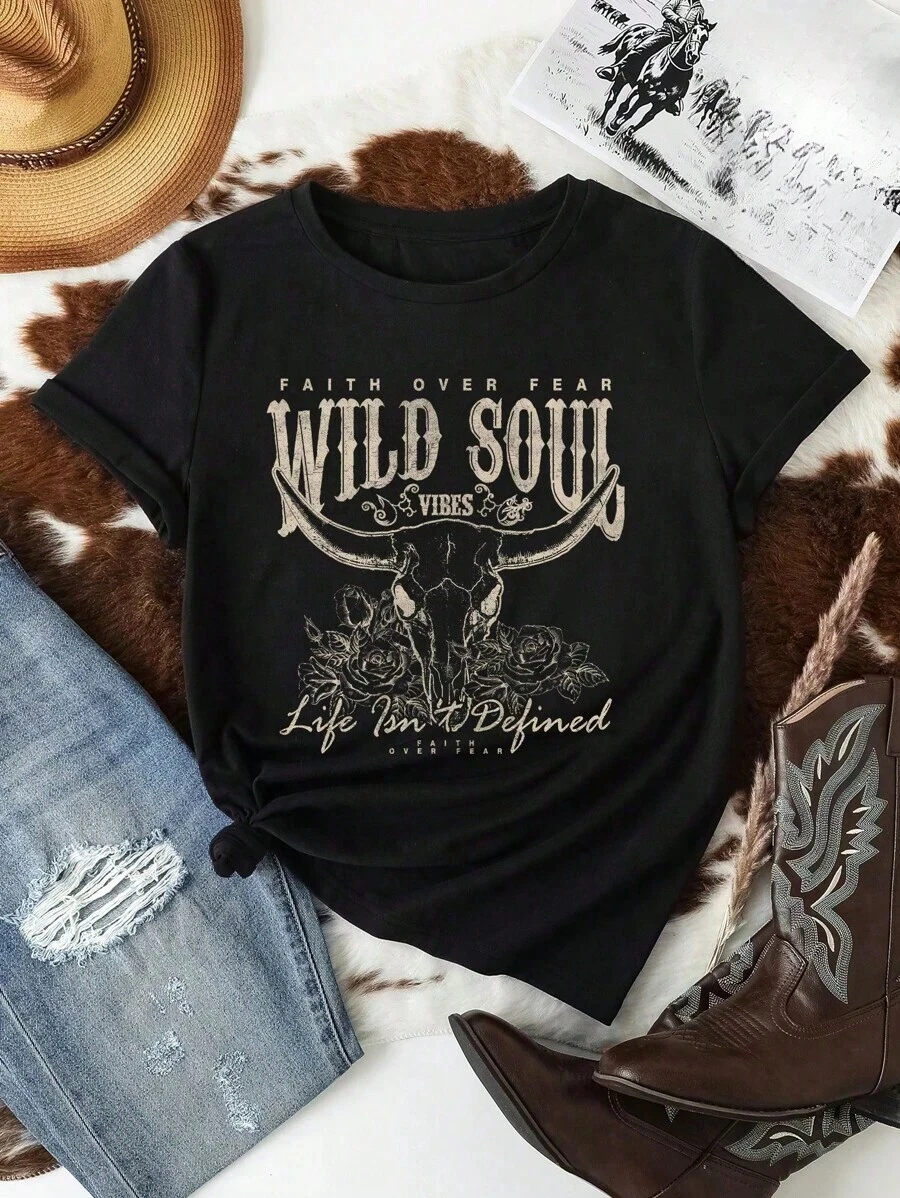 Camiseta de Mujer Estilo Boho Western de Moda, Estampado Retro de Calavera de Toro "Howdy", Top de Manga Corta Transpirable y Cómodo, Camiseta de Cuello Redondo de Algodón Suave, Ideal para Salidas Casuales y Looks de Moda Rodeo de Nashville - Negro - Ver 1