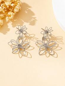 1 Pair Women's Fashion Dangle Earrings, Minimalist Hollow Flower Stud Earrings, Suitable For Daily Wear - Silver Earrings - View 8