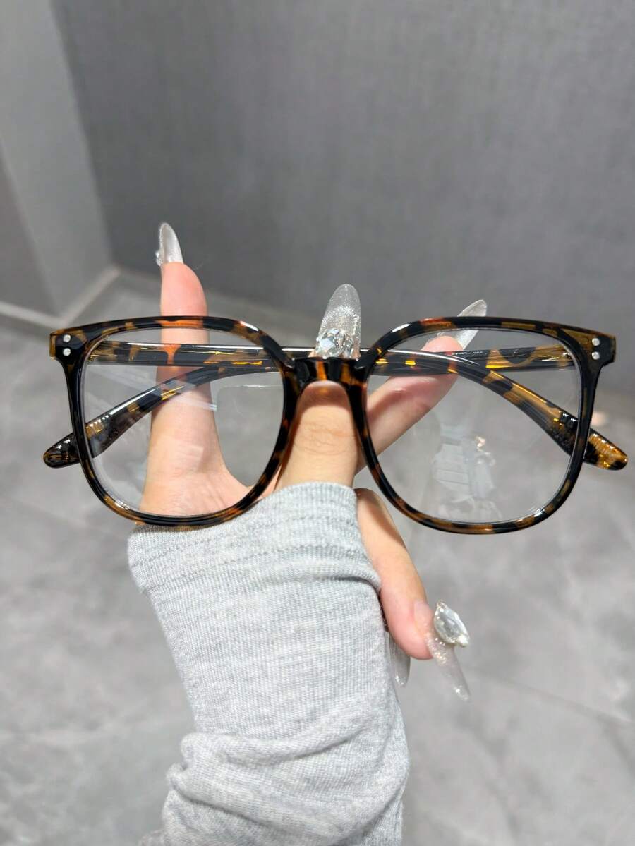 1副女士时尚休闲性感方形大框眼镜，适合搭配各种服饰和素颜佩戴 - 無色 - 查看 1
