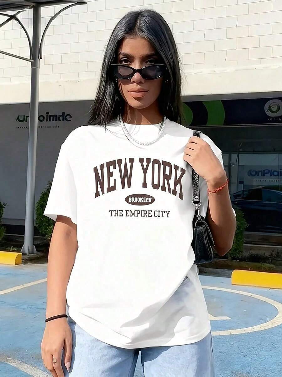 Camiseta Holgada Sencilla Mujer Estilo Moderno Camisetas Gráficas para Mujer: Camiseta Estampada NEW YORK BROOKLYN THE EMPIRE CITY|   Transpirable, ligera, cómoda, camiseta casual de cuello redondo, ideal para primavera/verano, moderna y elegante.100% algodón.Camiseta Mujer Estampado Gráfico  Verano 2026 - Blanco - Ver 1