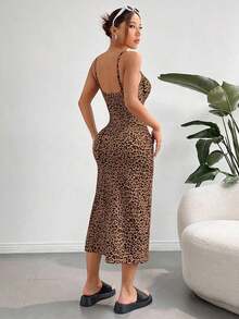 Vestido midi de leopardo con abertura lateral y tirantes - Marrón 2 - Ver 2