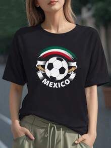 Balón de fútbol con alas doradas y los colores de la bandera de México simbolizando orgullo nacional y pasión deportiva camiseta para mujer 100% algodón - Negro - Ver 6
