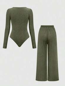 Set de 2 piezas: Top con bajo asimétrico y pantalones de unicolor - Verde militar - Ver 2
