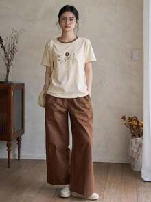 Y2K Style, Modern Style, Newest Of 2026, Cute Style, Casual Style. Y2K Style, Modern Style, Newest Of 2026, Cute Style, Casual Style. Short-Sleeve T-Shirt With Floral Print "SPARKS OF LIGHT 2003 IN THE SUNLIGHT", Leisure Time, Graphic T-Shirts 180g (S-XXXL) 180g (S-XXXL) - 貝斯 - 查看 4