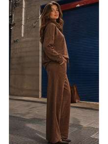 Women's Set In Elegant And Comfortable Ribbed Knit Fabric, Winter Fashion, Chic Blogger Style - 鏽棕色 - 查看 2