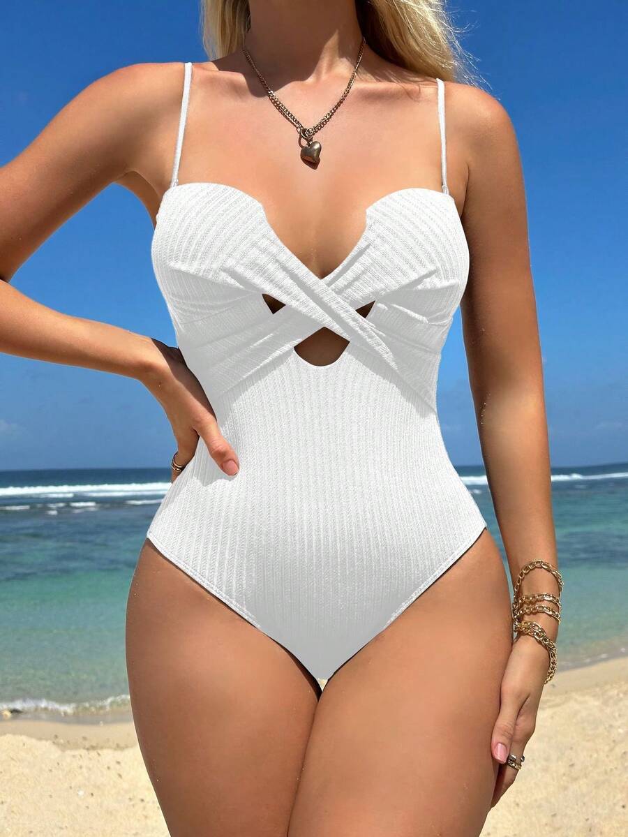 Nuevo traje de baño sexy de una pieza con tela especial, copas rígidas y diseño con aberturas. - Blanco - Ver 1