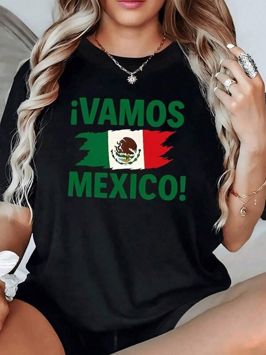 Bandera mexicana ondeando con orgullo acompañada de la frase patriótica que inspira energía pasión y amor por la tierra azteca ideal para quienes celebran su identidad nacional camiseta de mujer casual cómoda para uso diario - Negro - Ver 1