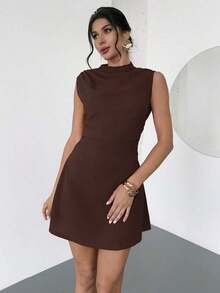 Vestido mini plisado de línea A elegante, minimalista, delicado, romántico y dulce para uso diario, boda, fiesta, festival de música y vacaciones, con camisola roja - Café integral - Ver 4