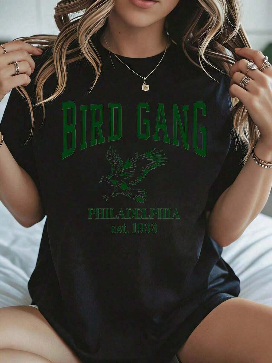 Elegant And Casual Women's Short Sleeve T-Shirt With Bird Gang Philadelphia Est. 1933 Eagle Print, White, Summer Casual Wear. - 黑色 - 查看 1