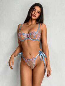 Set de 2 piezas de lencería compuesto por sujetador y pantie con bordado floral y tela de malla para mujeres - Celeste - Ver 5