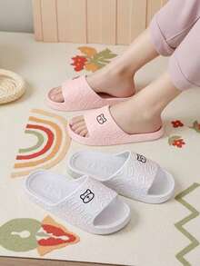 1 Pair Summer Couple EVA Home Slippers: Cute Cartoon Bear Pattern, Fresh Summer Aesthetic Style. Lightweight Quick-Dry Material, Breathable And Comfortable. Unisex Design, Suitable For Shower, Home Leisure Use. School Season Gift. - A - View 3