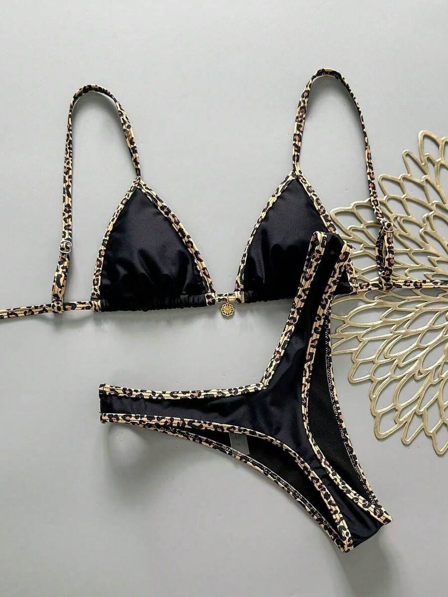 Bikini de tres piezas con estampado de leopardo, traje de baño de dos piezas con cuello halter, moderno y sexy para mujer. - Negro - Ver 1