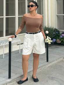 Curve Camiseta de verano elegante y ajustada de unicolor con hombros descubiertos para tallas grandes - Marrón - Ver 4