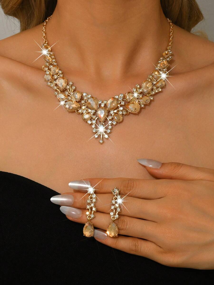 Ensemble de collier et boucles d'oreilles de mariage de mariée entièrement serti de diamants, accessoires de robe de soirée de luxe, style de célébrité Collier ras-du-cou orné de strass - 1726 Or-HB - Voir 1