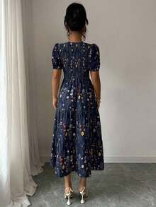 Elegante vestido de mujer con estampado floral de resort, cintura ceñida con múltiples capas y parches - Multicolor - Ver 2