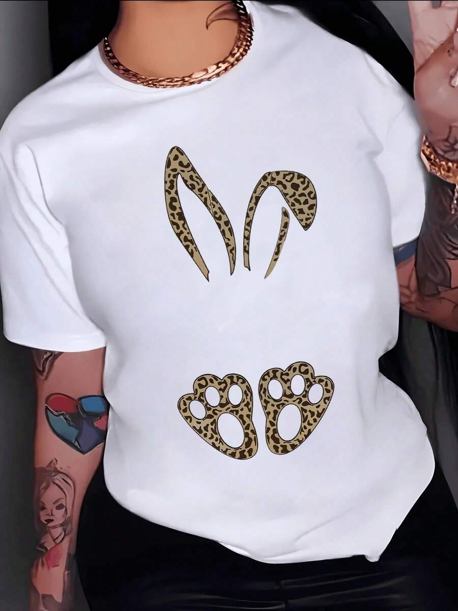 Orejas y huellas con patrón de leopardo que simbolizan la fuerza y ternura de la naturaleza reflejando un espíritu libre y audaz con encanto moderno camiseta de mujer casual cómoda para uso diario - Blanco - Ver 1