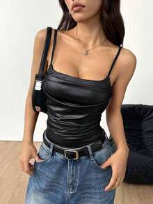 Camiseta de tirantes de espagueti de licra en color burdeos, de estirado alto y diseño minimalista y sexy - Negro - Ver 7