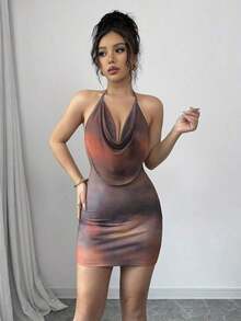 Vestido corto con cuello anudado, efecto drapeado en malla y estampado floral efecto tie-dye - Marrón - Ver 7