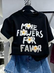Camiseta casual de manga corta con cuello redondo para mujer, con diseño de letras y flores en 3D, adecuada para el verano. - Negro - Ver 1