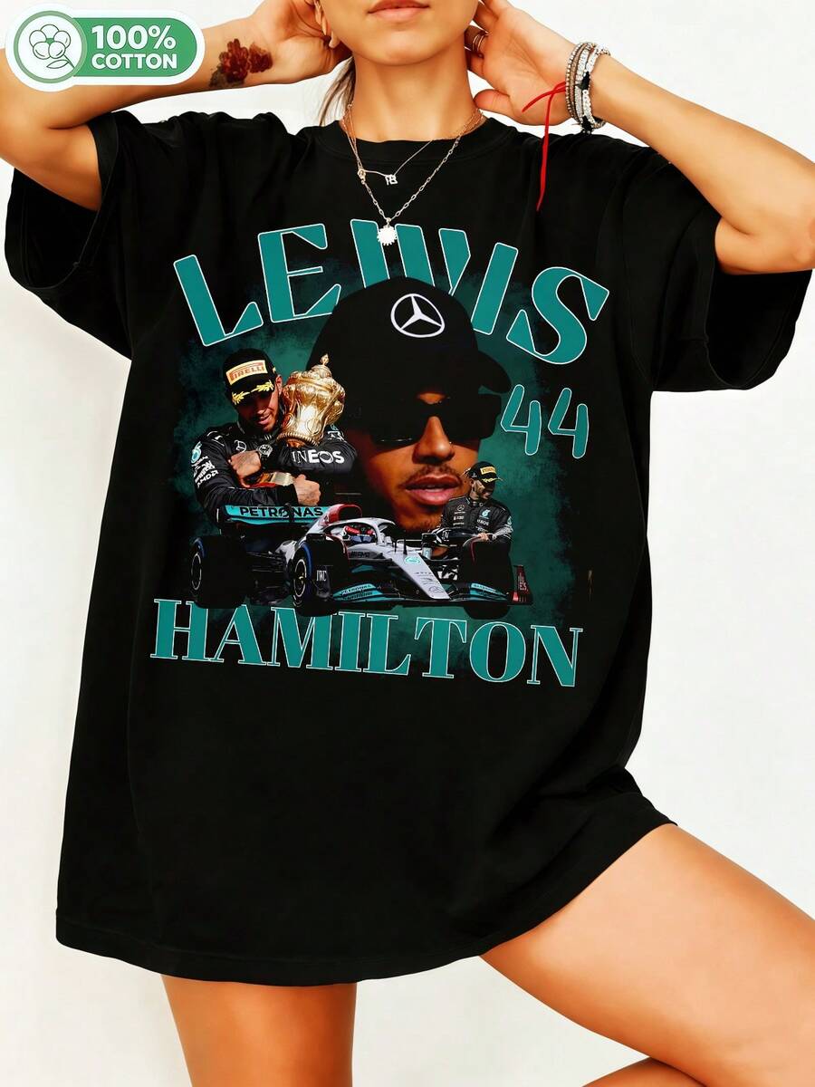Lewis Hamilton Formel 1-förare fan art-t-shirt, Mercedes Petronass Racing-collageporträtt med trofé, LEWISSS 4444 HAMILLTONNN fet tonad text, retro bootleg-stil. - Svart - Visa 1