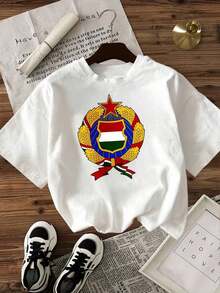 Camia de mujer de cuello redondo, manga corta, opciones de color negro y blanco, impresión del escudo de armas de Hungría, diseño de bandera nacional, camia gráfica, tops de verano, ropa casual para mujeres, camias gráficas, tops cortos para mujeres, tops para mujeres, ropa vintage de algodón, ropa linda de, atuendo de Navidad para mujeres, vestidos elegantes de mujer, camias de verano, tops gráficos, atuendos de verano para mujeres, camias gráficas, tops cortos para mujeres, tops para mujeres, ropa vintage de algodón linda de, atuendo de Navidad para mujeres, vestidos elegantes de mujer Ideal para regalar. Camiseta de mujer. Elegante. Estilo bohemio. Prenda suave, transpirable y cómoda, perfecta para primavera, verano y otoño; ideal para vacaciones, viajes y uso diario. Perfecta para ver un partido. - Blanco - Ver 2