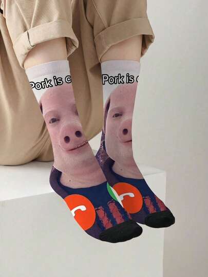 1 Par/3 Pares Calcetines con esqueleto feliz impreso a 360 grados de varios tamaños, calcetines suaves y transpirables con diseños de dibujos animados y estilo casual, calcetines de moda para correr al aire libre, baloncesto, yoga y hasta la rodilla. Calcetines con estampados de frutas y formas de vida, calcetines de moda para correr al aire libre, baloncesto, yoga y hasta la rodilla. Calcetines cortos para Halloween que se pueden combinar con leggings negros, pantalones de tiburón, calcetines hasta la rodilla, calcetines de compresión, calcetines del Día de San Valentín, calcetines divertidos personalizados, calcetines acogedores. John Pork está llamando.