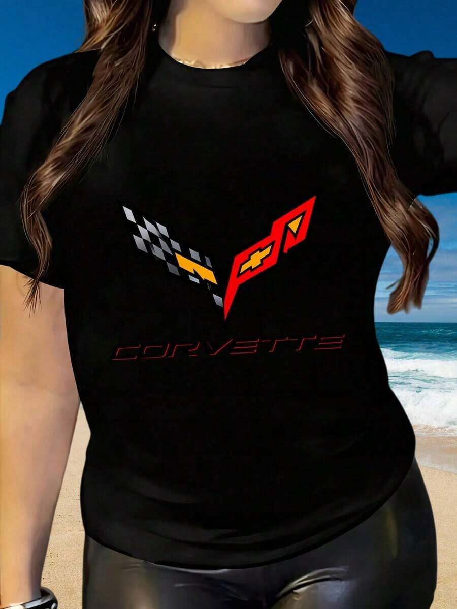 Camiseta de mujer con logo Corvette, estampado gráfico de coche de carreras, top casual para fans y entusiastas. Las camisetas de mujer con cuello redondo y mangas cortas, con patrones impresos interesantes, son adecuadas para fiestas de Navidad, actividades deportivas, fiestas de vacaciones, salidas, deportes al aire libre y otros regalos navideños. camisas de mujer - Negro - Ver 1