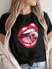 Camiseta con Estampado de Labios y Calaveras Góticas - Camiseta negra de manga corta y cuello redondo con diseño de labios rosados y dientes blancos, labios de calavera rosa-púrpura, de poliéster duradero, estilo casual y urbano, adecuada para el estilo gótico atrevido de una fiesta (lavable a máquina). - Negro - Ver 6