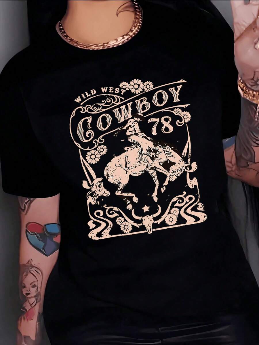 Old West Rider On A Bull Symbolizes Strength, Freedom, And An Adventurous Spirit, With Floral Details Evoking The Arid Desert. Modern Casual Women's T-Shirt - 黑色 - 查看 1