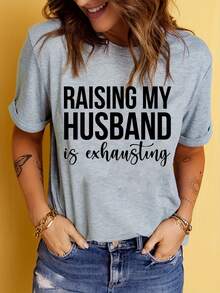 Camiseta de mujer con estampado "Ser marido es agotador" - Top casual de verano, suave y elástico, de manga corta, diseño de cuello redondo, estampado de texto llamativo, estilo urbano, tela transpirable, camiseta de moda, material ligero, imprescindible para mujeres a la moda. - Negro - Ver 7