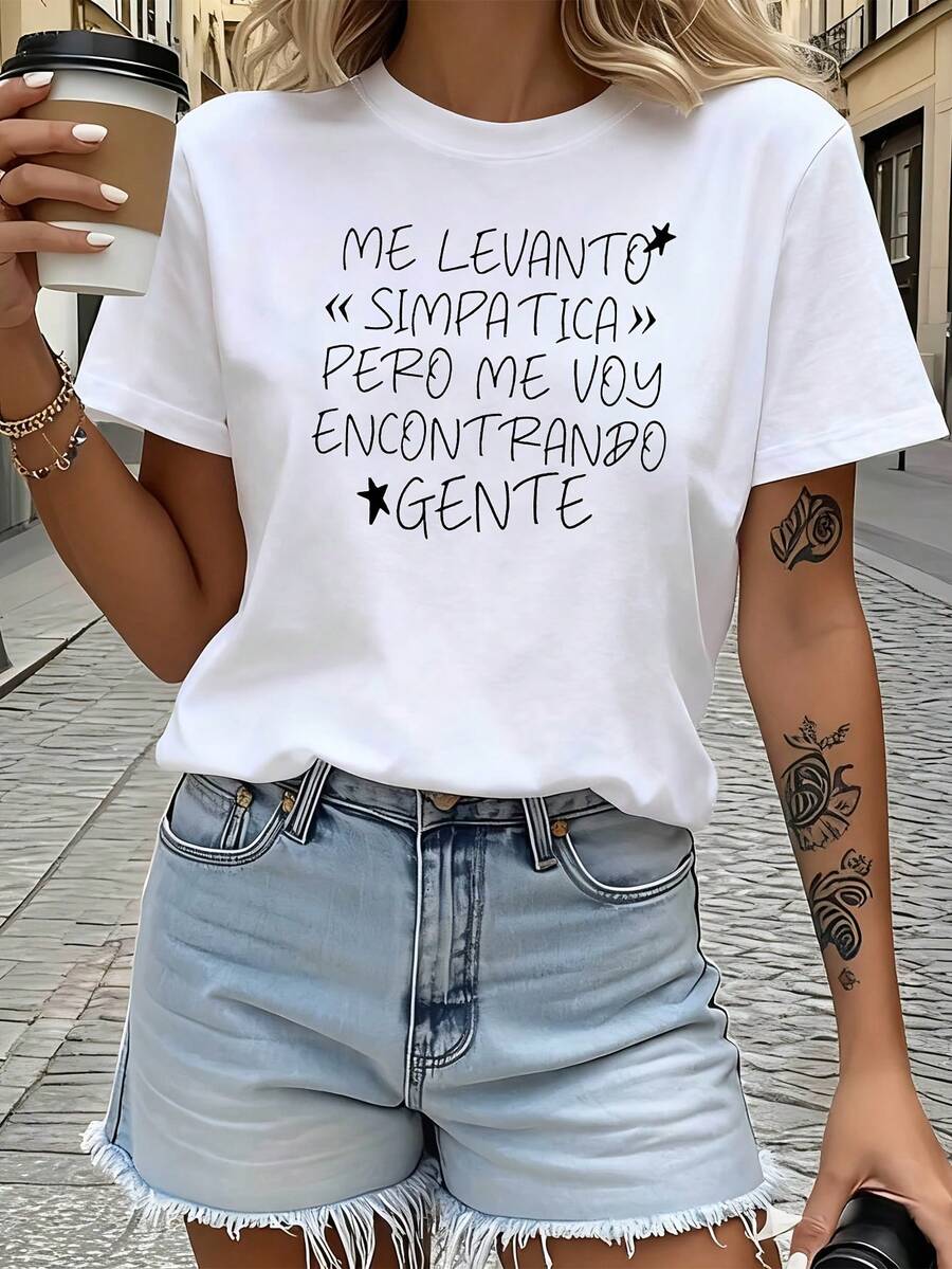 Y2K Style Loose-Fitting T-Shirt With The Spanish Text "I WAKE UP FRIENDLY?" "BUT I MEET PEOPLE"-A Fun, Self-Deprecating, Friendly, And Humorous Message Printed On A White, Short-Sleeved, Crew-Neck T-Shirt. Machine Washable, Casual Style, Comfortable Fit, Modern Design, Versatile For Everyday Wear, Soft Fabric, Style, Perfect As A Holiday Gift. Graphic Print, Summer Streetwear. - 白色 - 查看 1