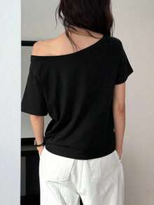 Nueva Ropa 2026 , Camiseta Casual de Mujer de Color Sólido con Hombro Oblicuo, Diseño Versátil - Negro - Ver 3