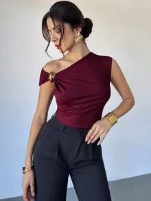 Asymmetrical Off-The-Shoulder Top With Metallic Embellishments, Stylish And Casual, Suitable For Going Out, Parties, And Other Occasions/Autumn For Women/Halloween Costume For Women/Red Christmas T-Shirt/New Year's Top/Elegant Top For Women - 紅玫瑰 - 查看 4