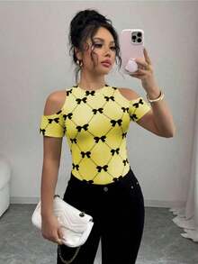 de mujer con hombros abiertos y manga corta, de moda para el verano - Amarillo - Ver 1